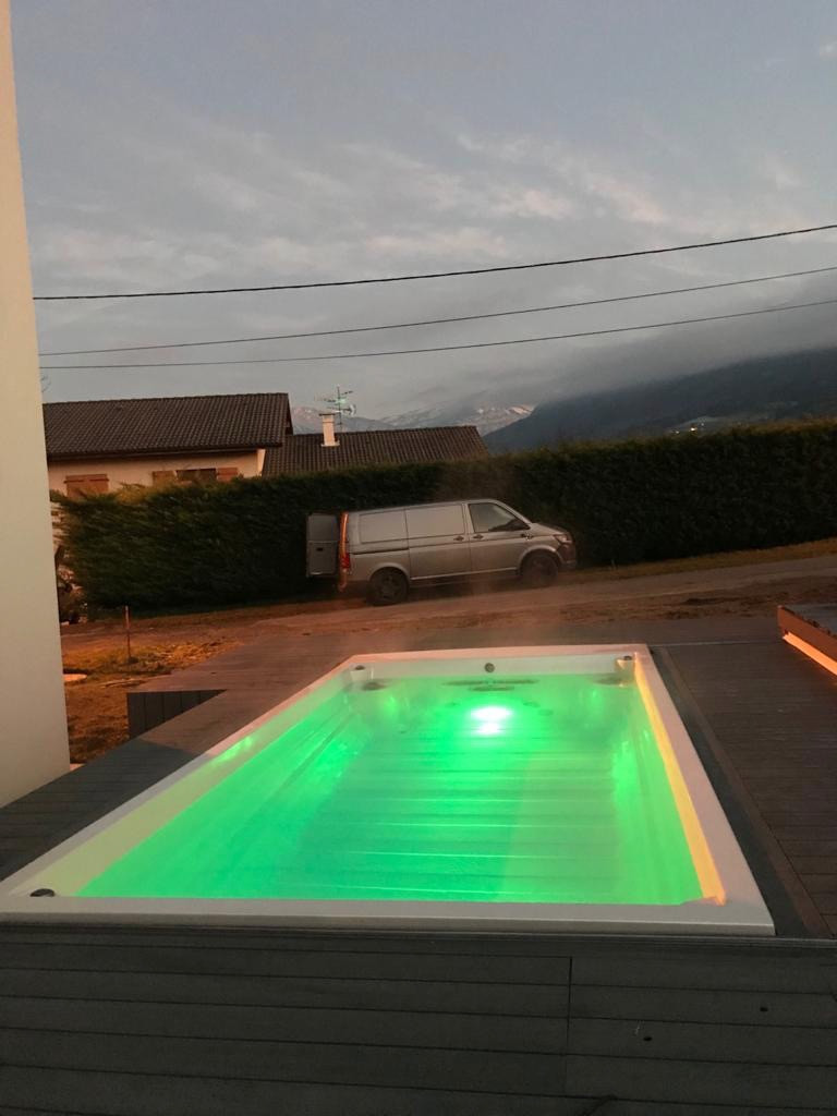 swim spa pool bazen a vířivka nejen na zahradu, zapuštěný nebo nadzemní, s protiproudem, celoroční.