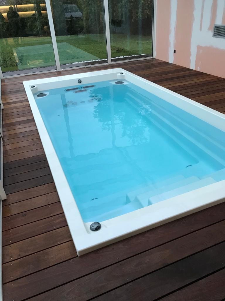 swim spa pool bazen a vířivka nejen na zahradu, zapuštěný nebo nadzemní, s protiproudem, celoroční i s pojízdné terasy.