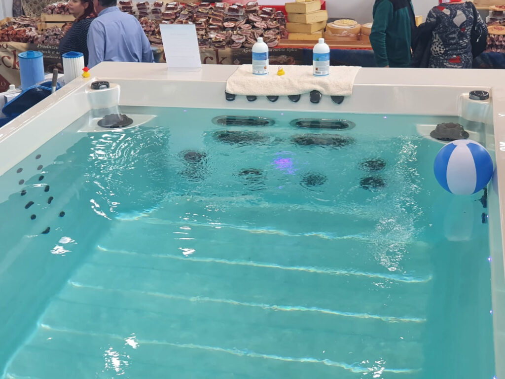 Bazén swim pool idol spa jen skelet jako laminátový bazén