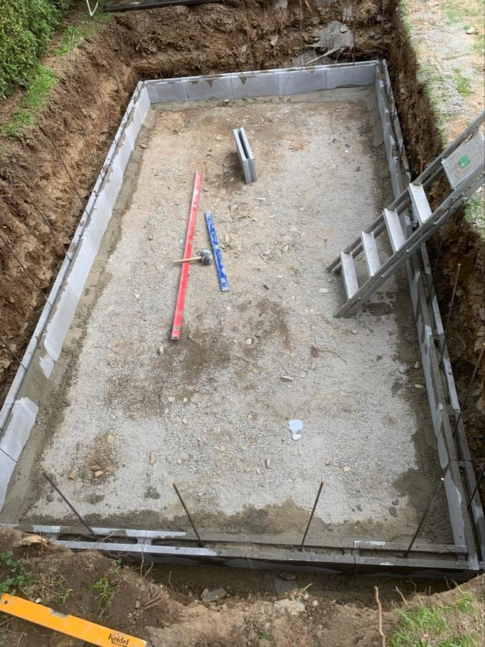 swim spa pool bazen a vířivka nejen na zahradu, zapuštěný nebo nadzemní, s protiproudem, celoroční i s pojízdné terasy.