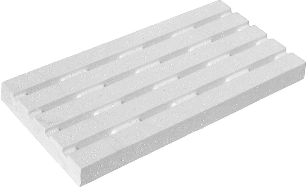 Dekorace - mřížka roštu 500 x 250 x tl. 40 mm -- povrch BÍLÁ SAHARA